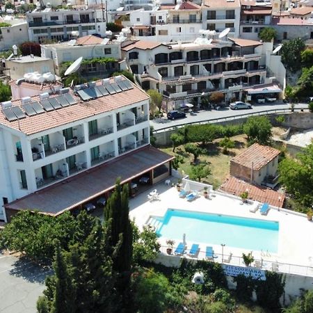 Pissouriana Hotel Apartments Esterno foto