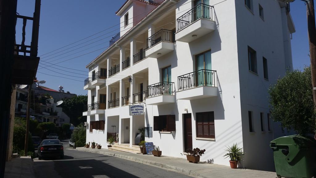 Pissouriana Hotel Apartments Esterno foto